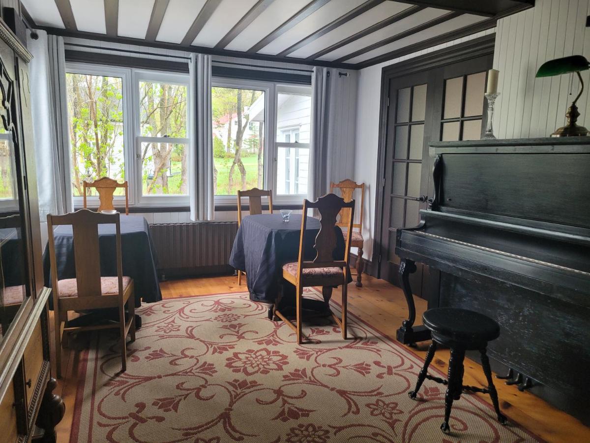 Om Villegiature Saint-Laurent-de-l'ile d'Orleans Extérieur photo